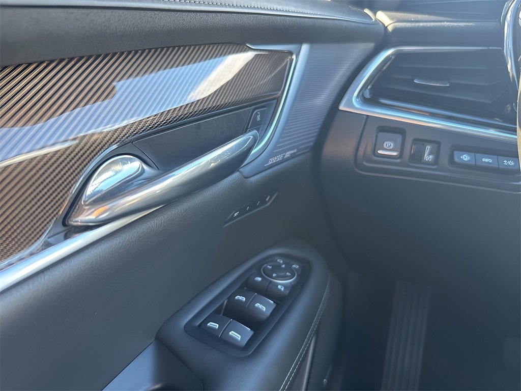 Certified 2025 Cadillac XT6 Premium Luxury w/ Platinum Package image 32