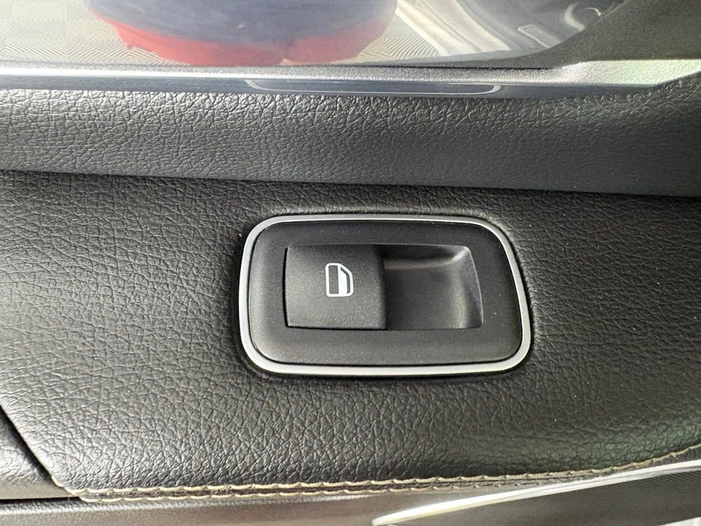 Used 2019 RAM 1500 Laramie AWD/4WD image 44