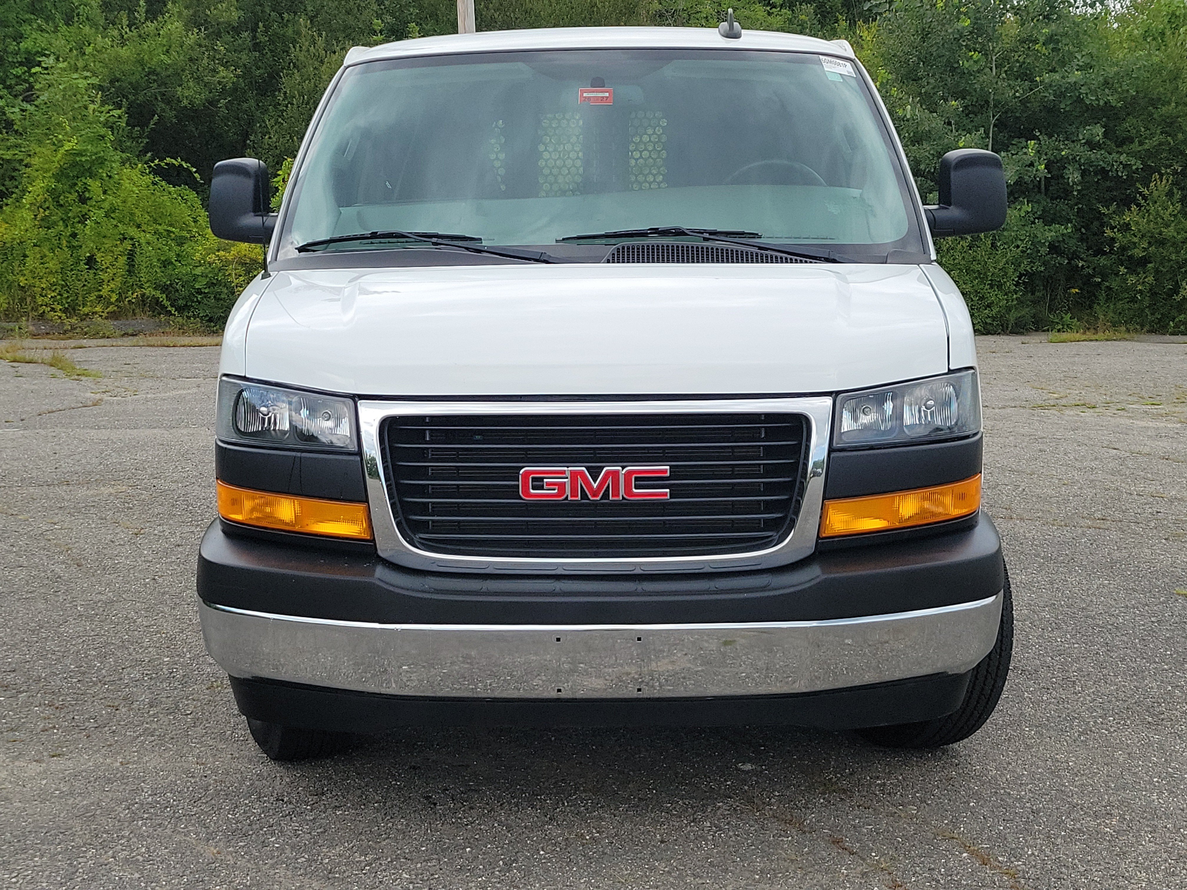 Used 2025 GMC Savana 2500 w/ Driver Convenience Package RWD image 2