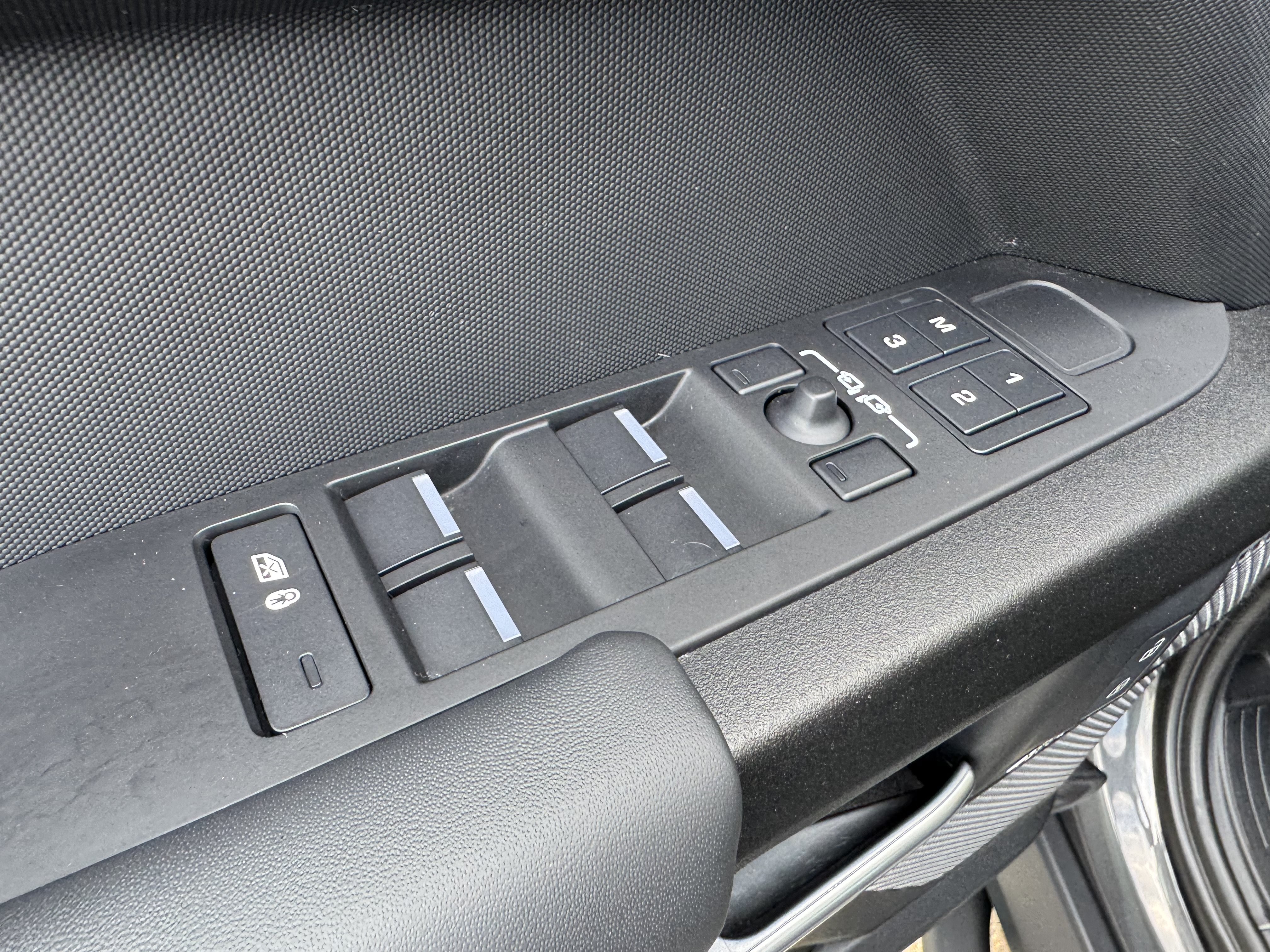 Certified 2023 Land Rover Defender 110 Carpathian Edition AWD/4WD image 11
