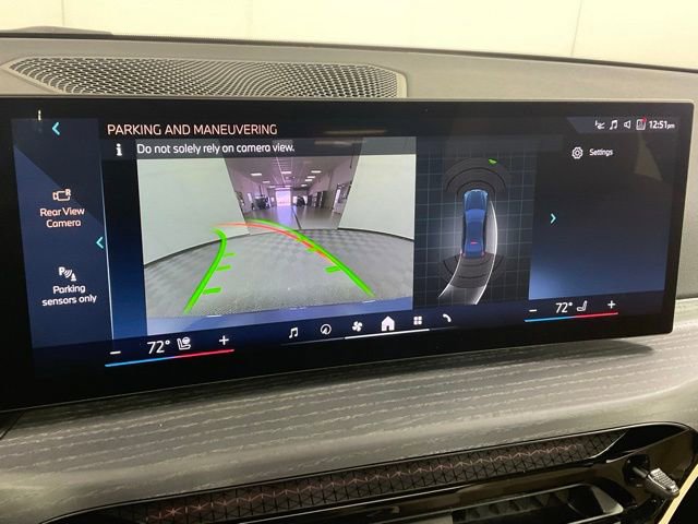 Certified 2025 BMW 330i xDrive Sedan w/ M Sport Package AWD/4WD image 11