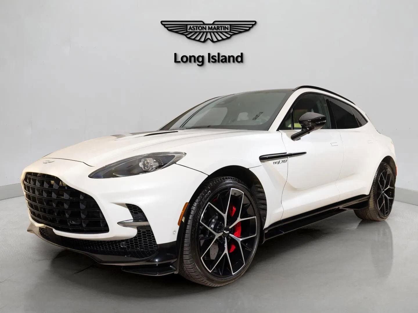 Used 2025 Aston Martin DBX 707 image 1