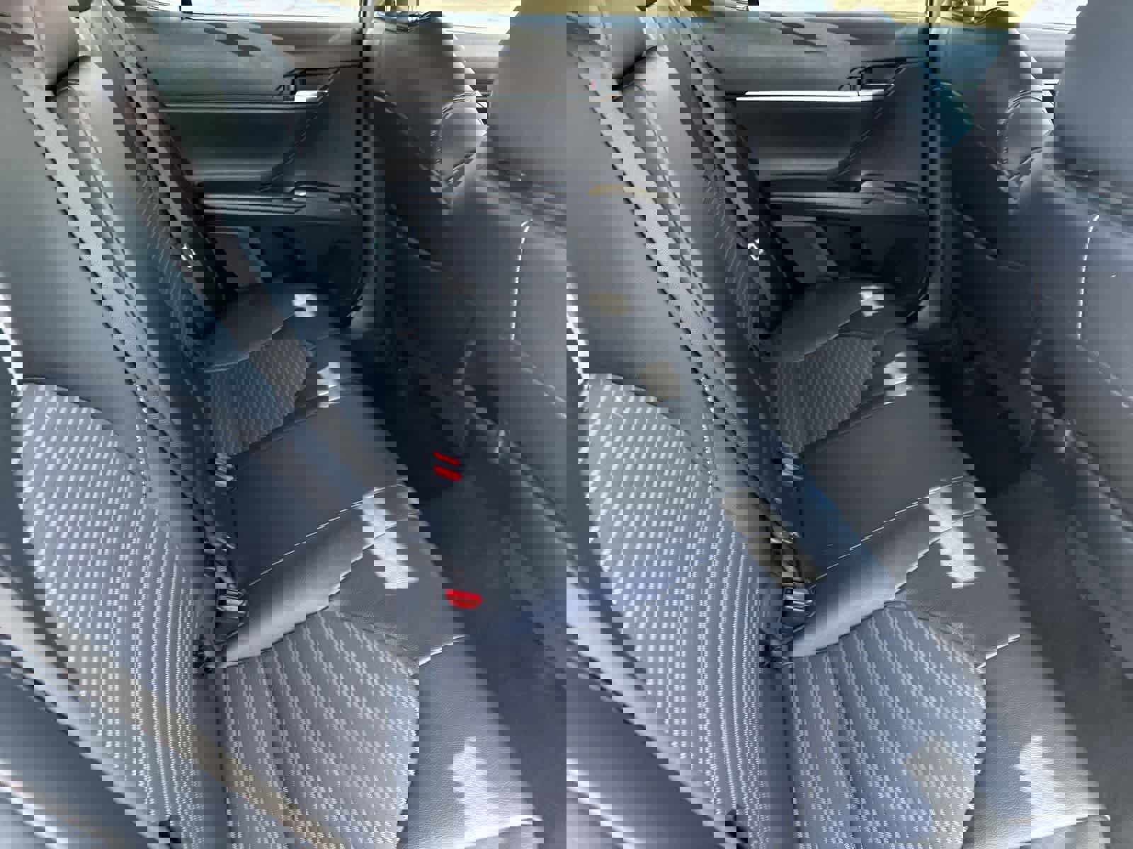 Used 2022 Toyota Camry SE image 13