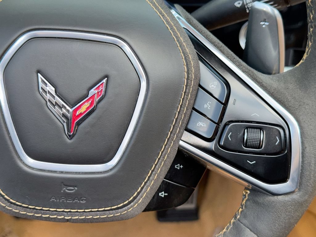 Used 2023 Chevrolet Corvette Stingray Premium Conv w/ Z51 Performance Package RWD image 18