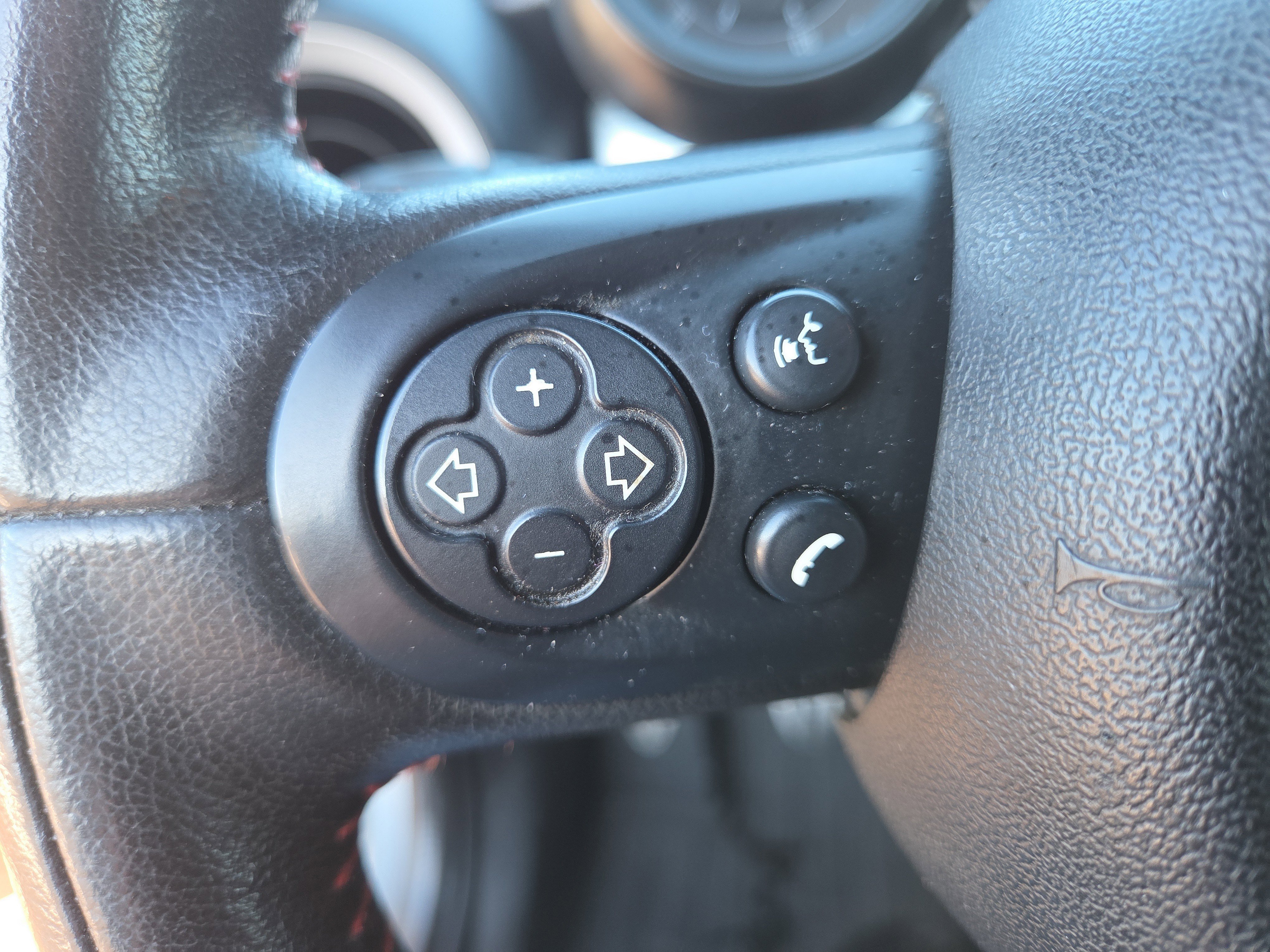 Used 2015 MINI Cooper Roadster S image 24