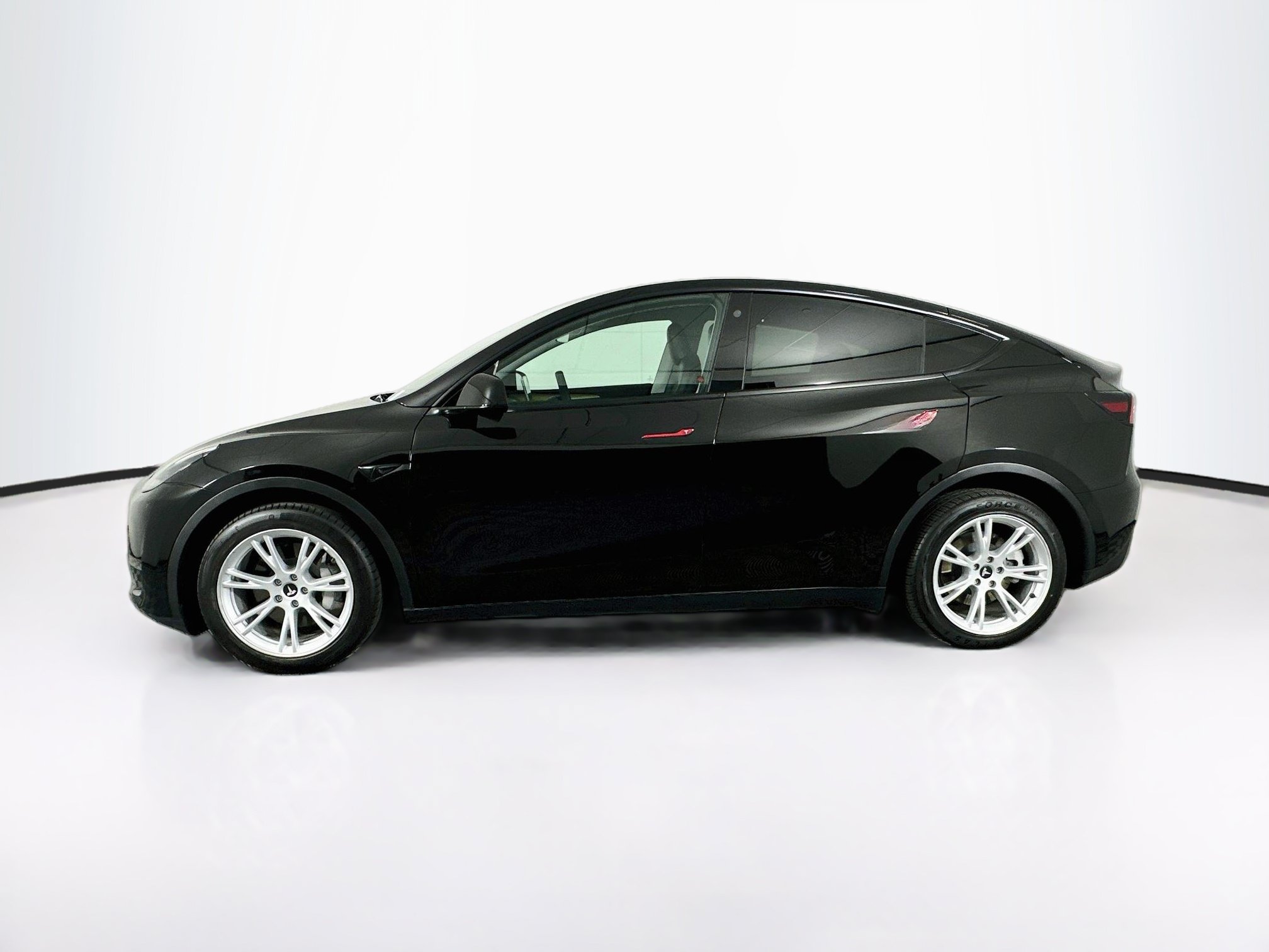 Used 2023 Tesla Model Y Long Range AWD/4WD image 4