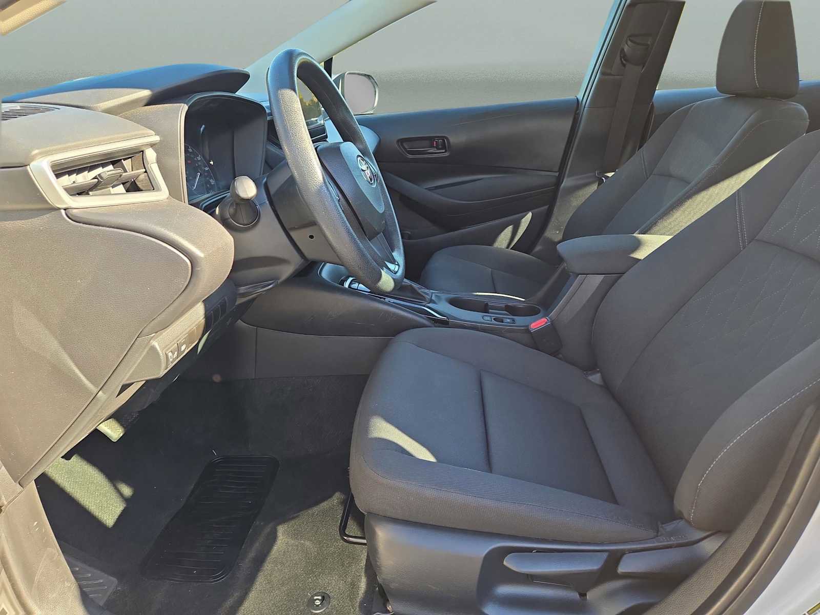 Used 2024 Toyota Corolla LE image 18