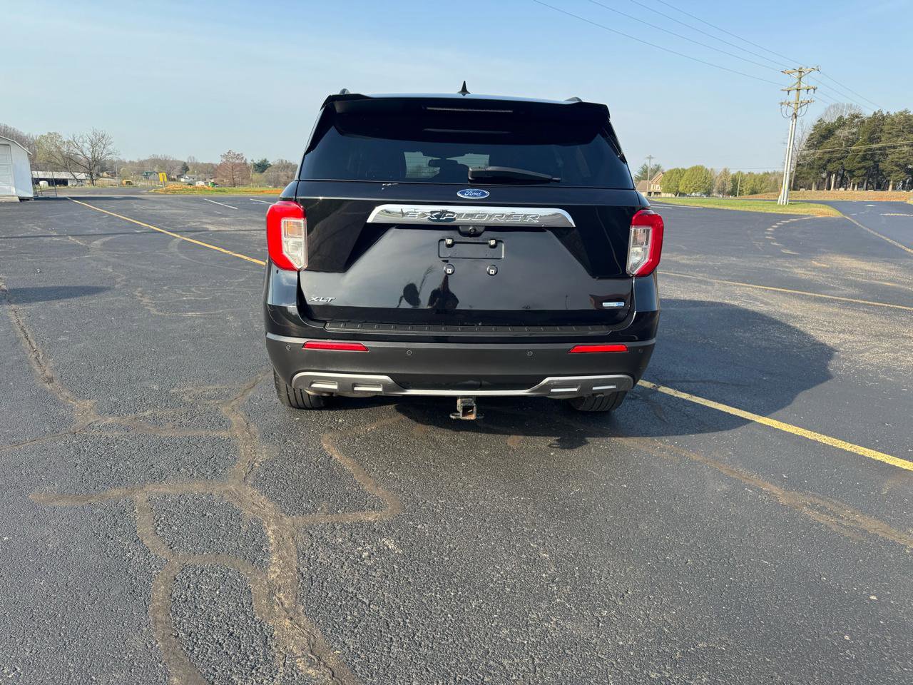 Used 2020 Ford Explorer XLT w/ Equipment Group 202A image 8