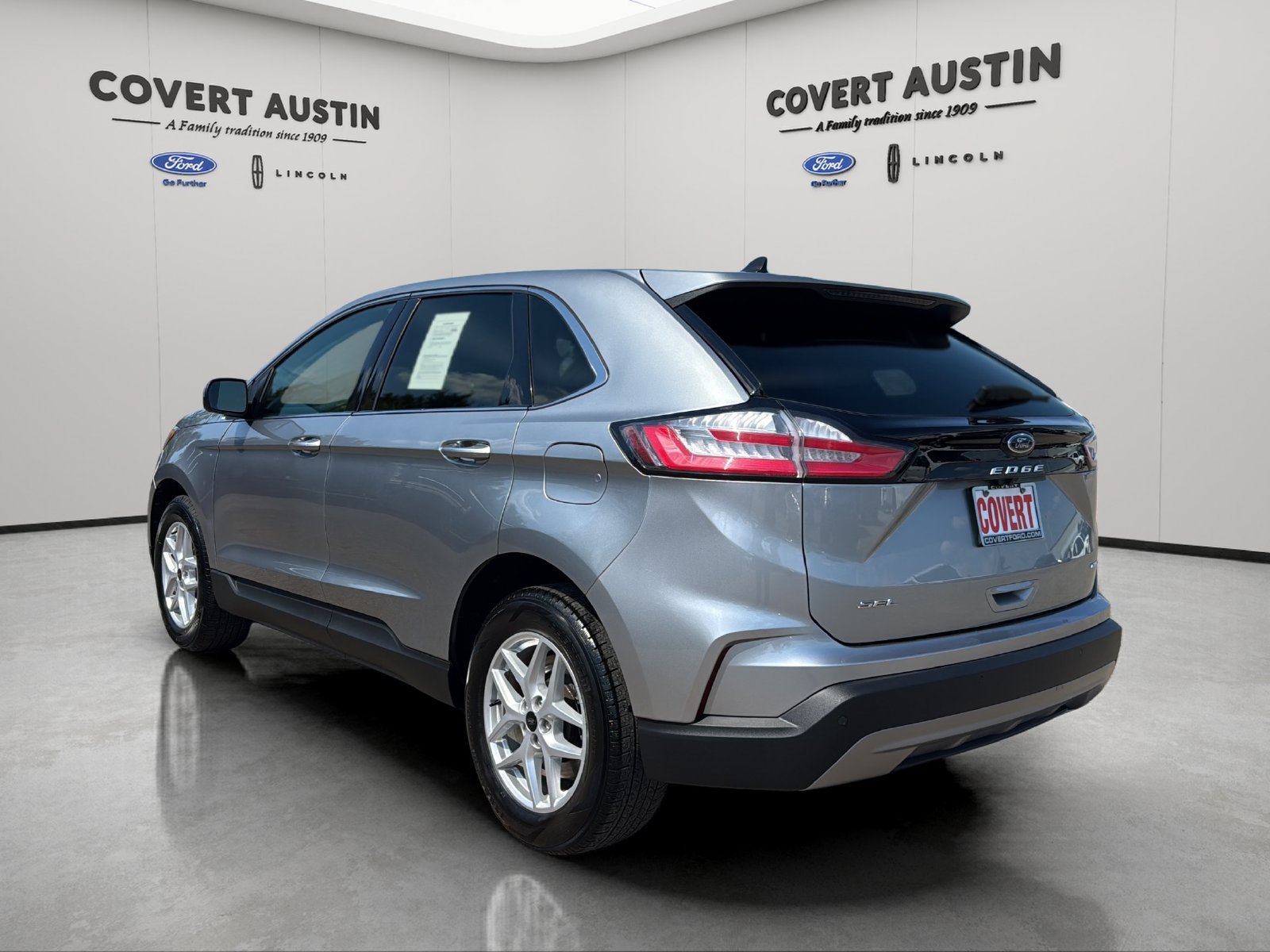Used 2024 Ford Edge SEL AWD/4WD image 3
