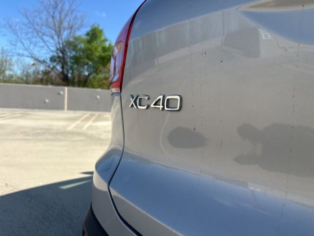 Certified 2025 Volvo XC40 B5 Core image 38