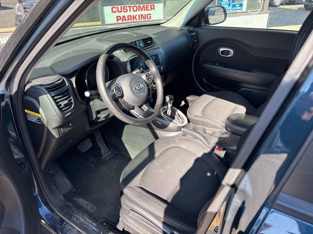 Used 2017 Kia Soul + image 14