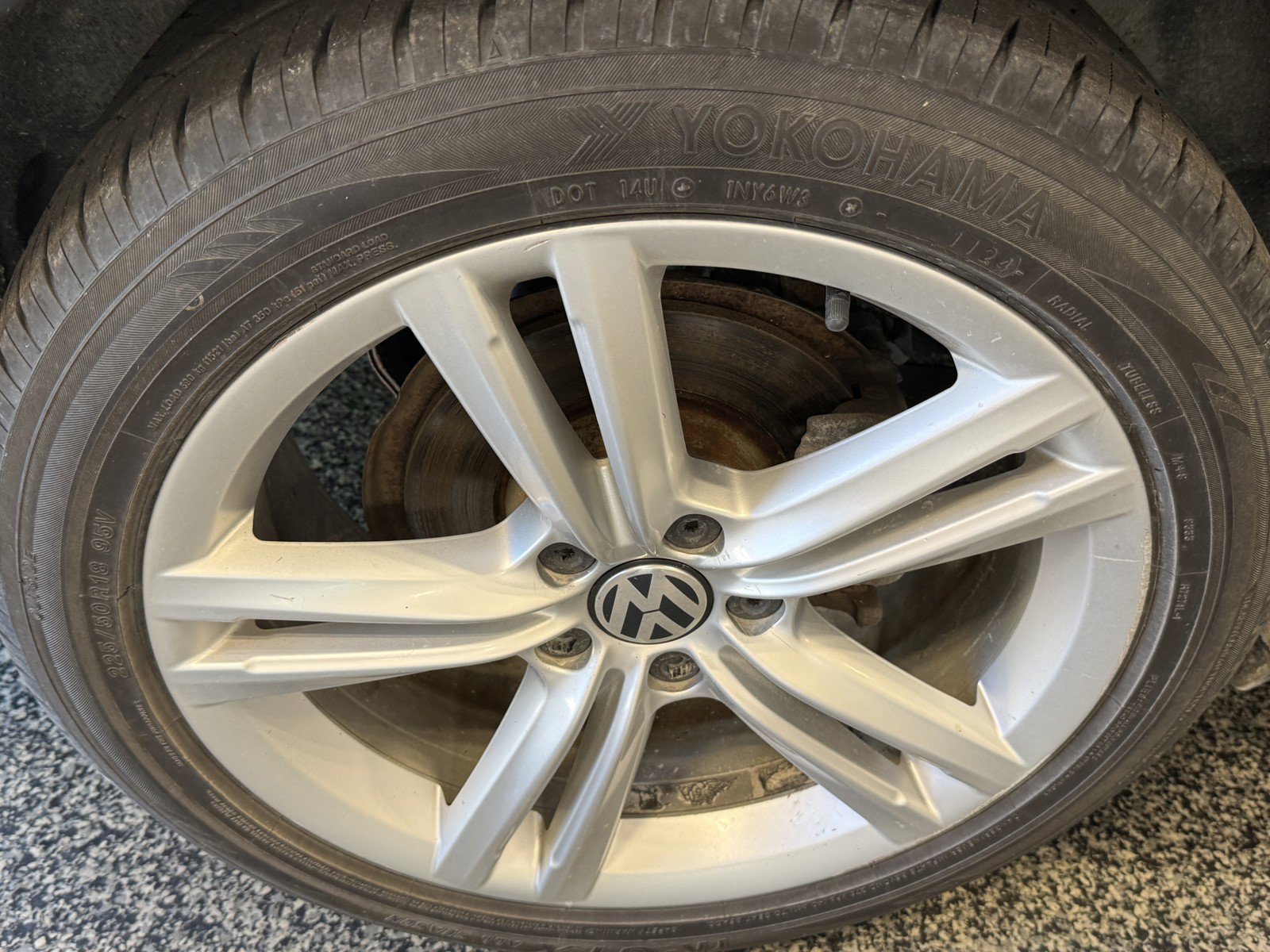 Used 2014 Volkswagen Passat TDI SE FWD image 26