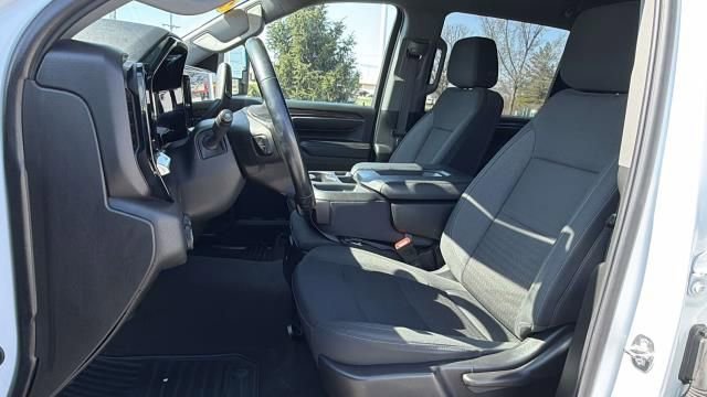 Used 2024 Chevrolet Silverado 2500 LT image 6