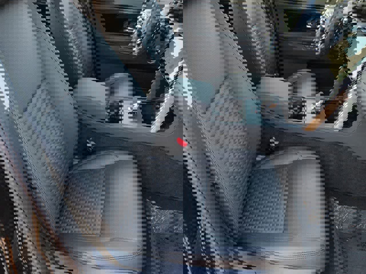 Certified 2025 Land Rover Discovery Sport S image 22