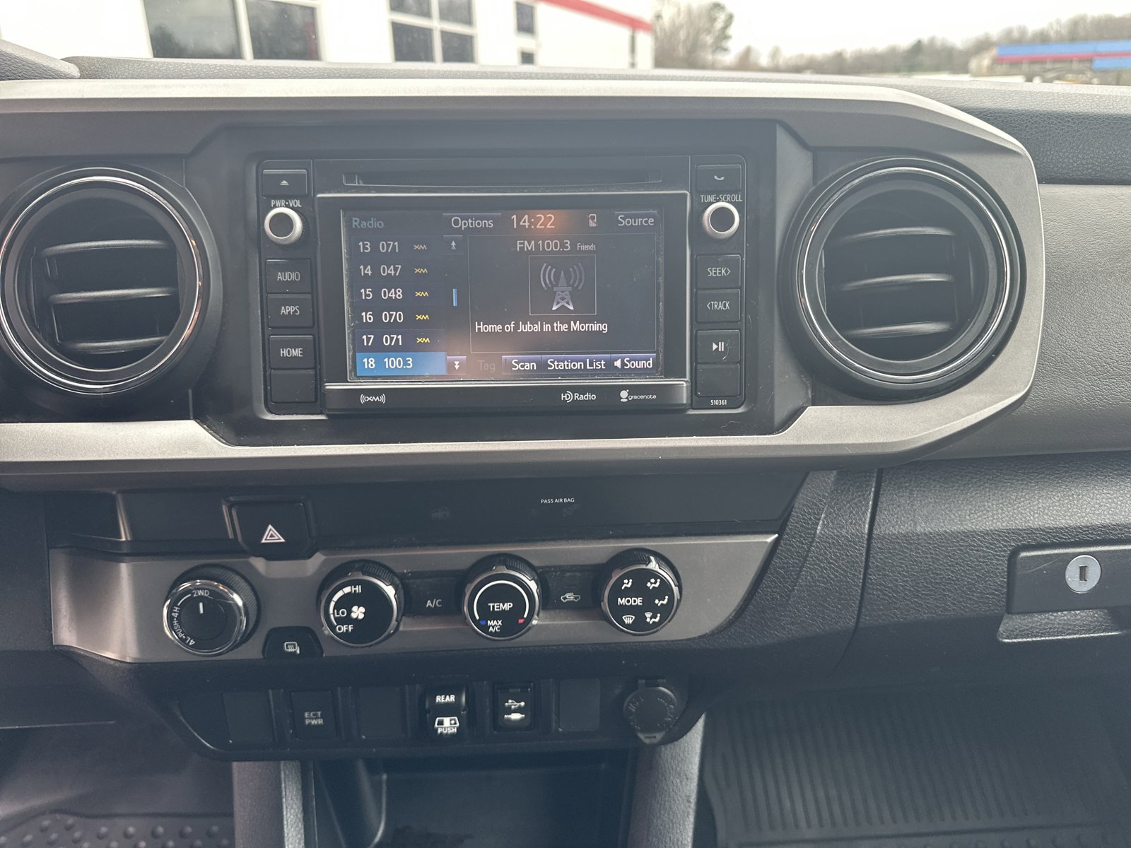 Used 2019 Toyota Tacoma SR5 image 12