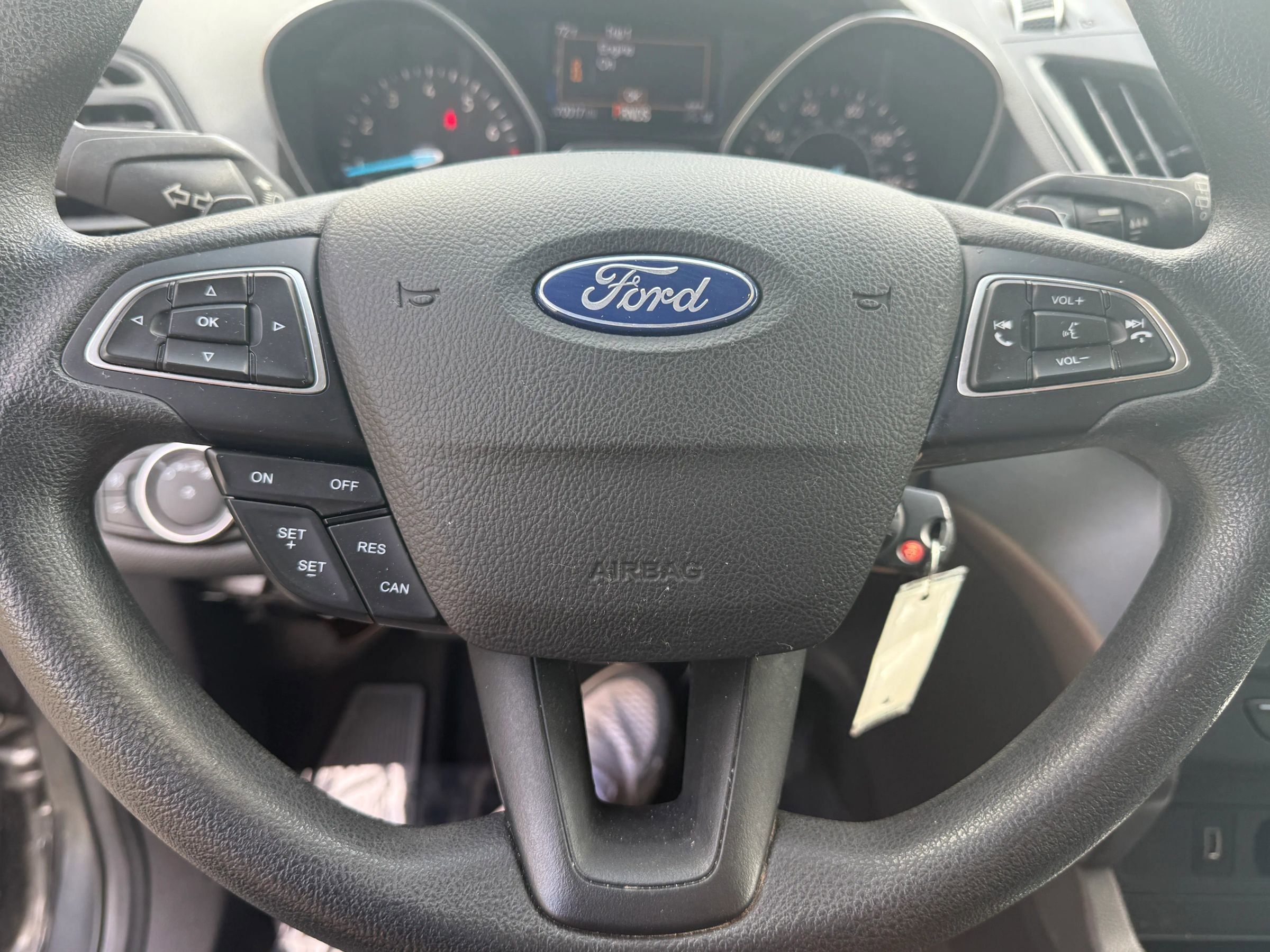 Used 2017 Ford Escape SE w/ Equipment Group 201A FWD image 18