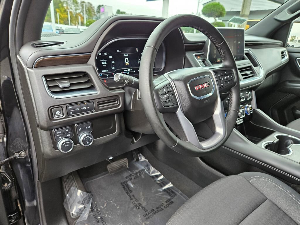Used 2024 GMC Yukon XL SLE image 19