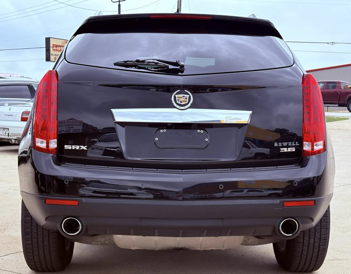 Used 2016 Cadillac SRX Luxury w/ Driver Awareness Package FWD image 6