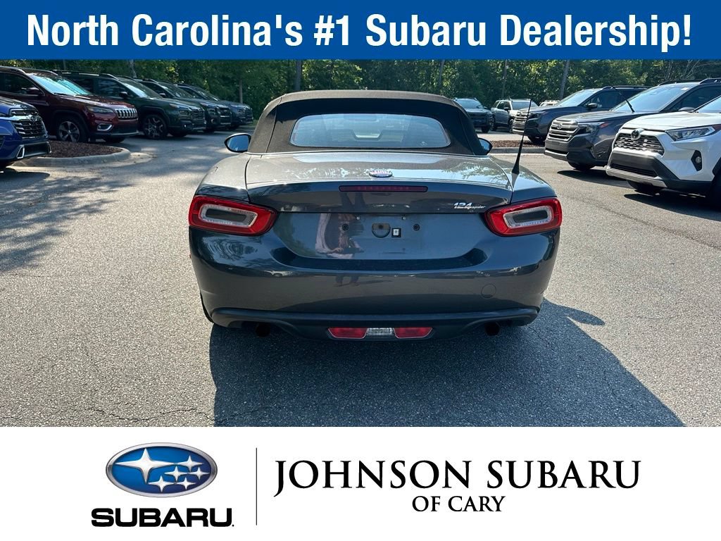 Used 2017 FIAT 124 Spider Classica RWD image 4