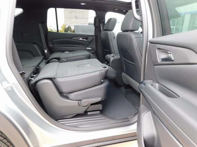 New 2026 Chevrolet Traverse LT w/ Sun and Wheel Package image 29