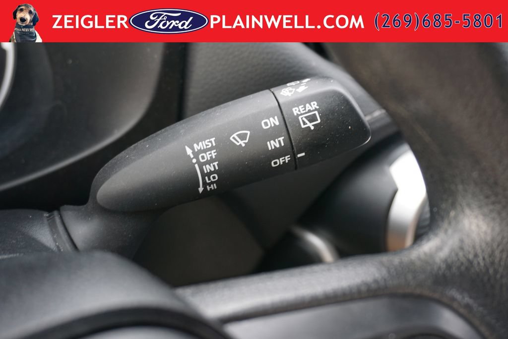 Used 2023 Toyota RAV4 LE AWD/4WD image 25