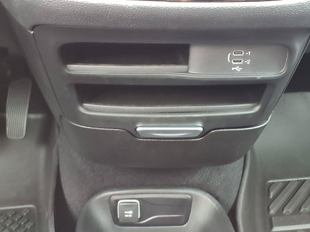 Used 2026 Chrysler Pacifica Select FWD image 27