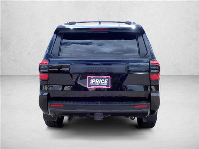 Used 2025 Toyota 4Runner SR5 AWD/4WD image 3