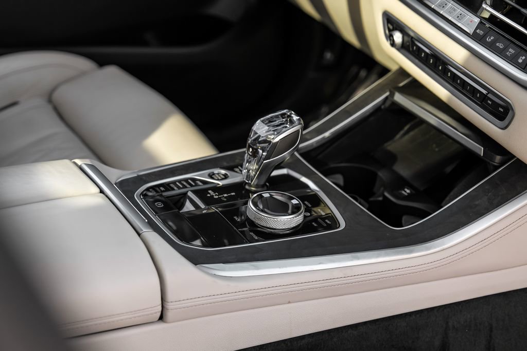 Used 2022 BMW X5 M50i w/ Executive Package image 23