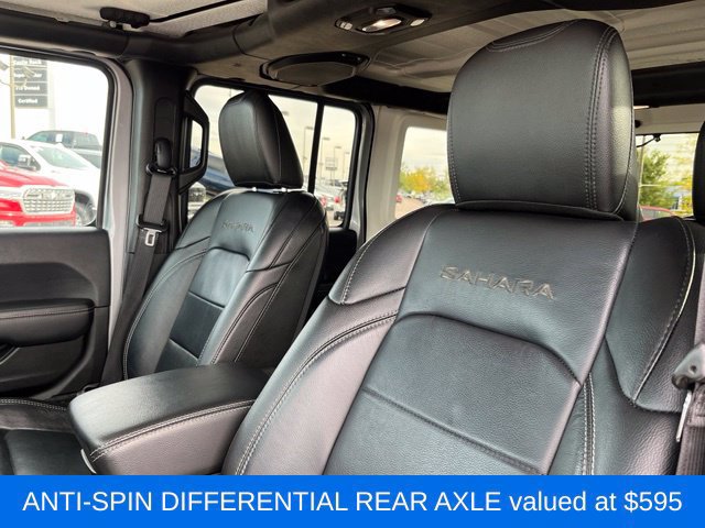 Used 2018 Jeep Wrangler Unlimited Sahara AWD/4WD image 15
