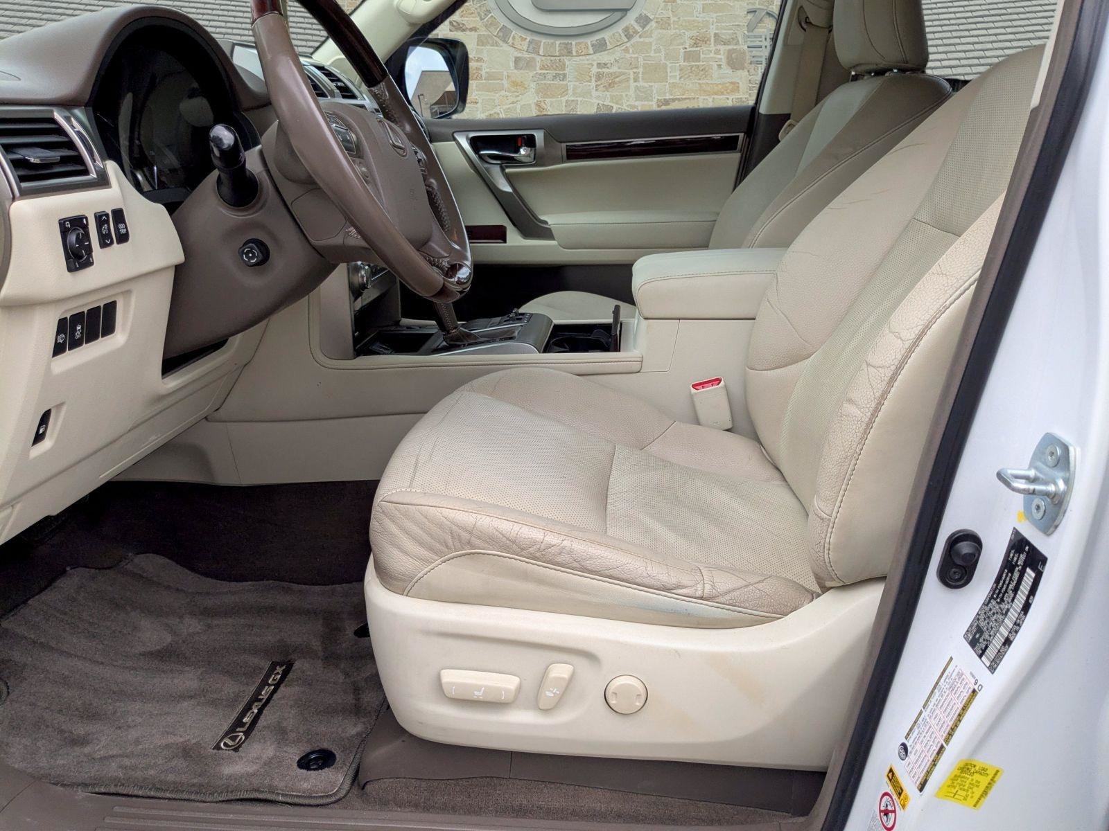 Used 2016 Lexus GX 460 w/ Premium Package AWD/4WD image 5