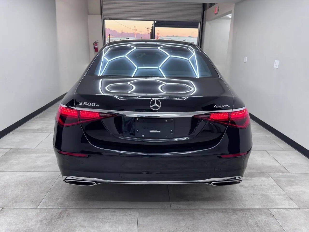 Used 2023 Mercedes-Benz S 580e 4MATIC Sedan w/ Warmth & Comfort Package image 3