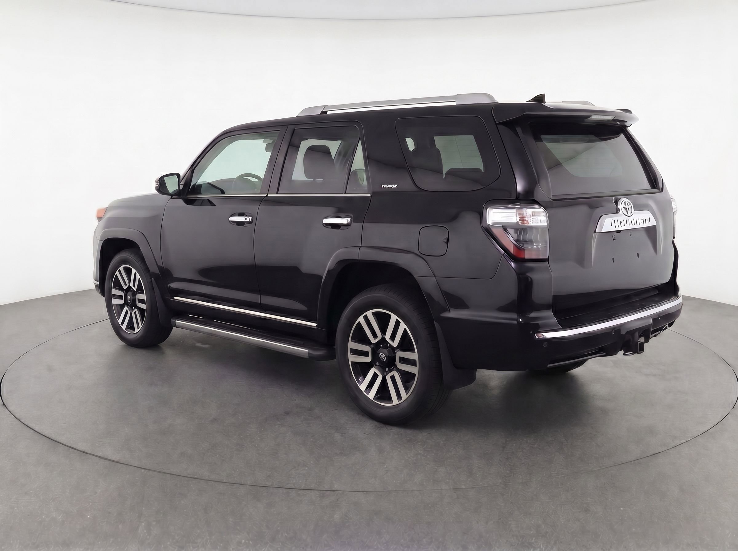 Used 2016 Toyota 4Runner Limited AWD/4WD image 3
