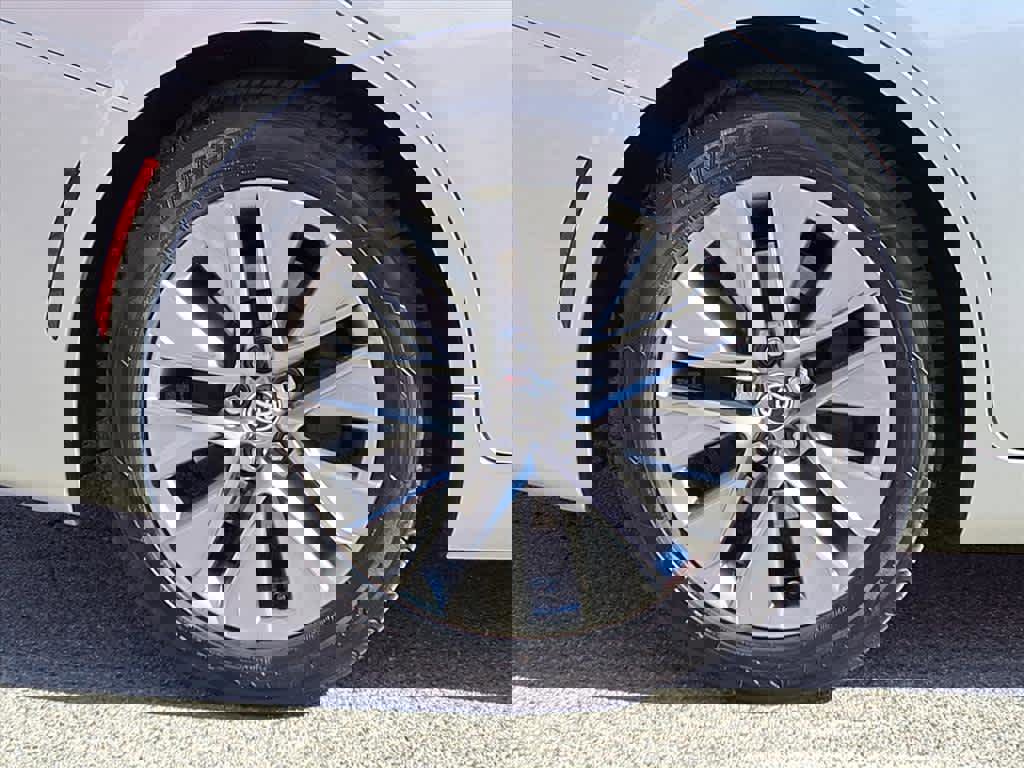 Certified 2024 Toyota Mirai XLE image 7