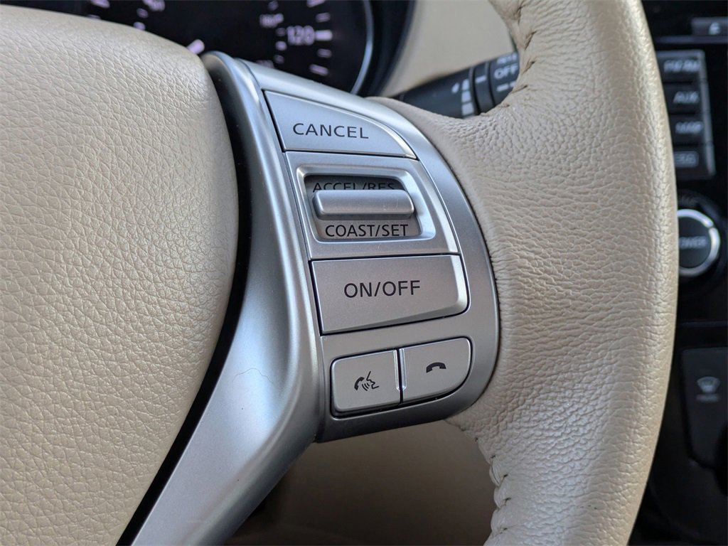 Used 2015 Nissan Rogue SL w/ SL Premium Package image 28