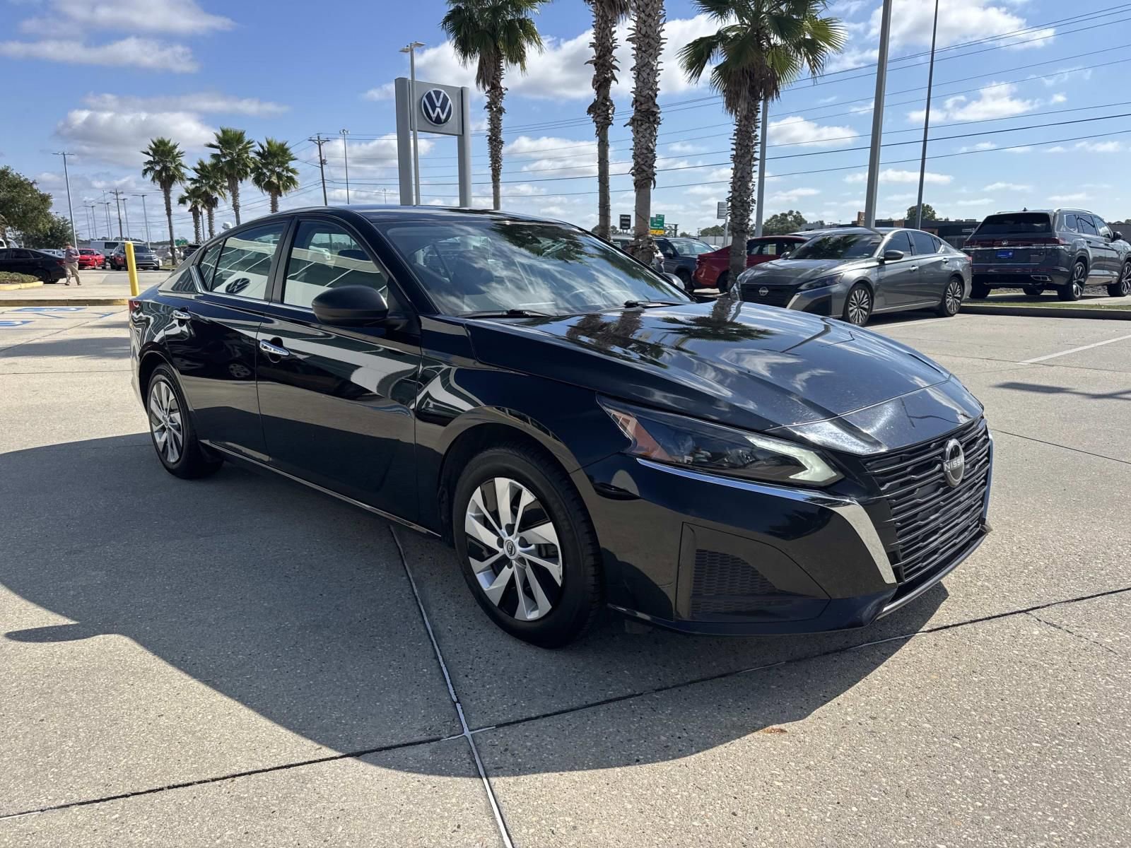 Used 2024 Nissan Altima 2.5 S FWD image 3