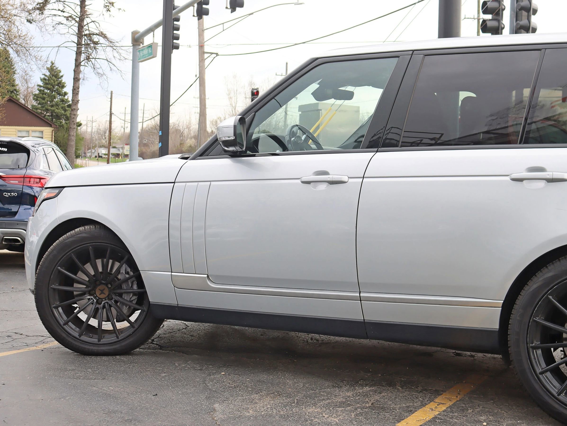 Used 2017 Land Rover Range Rover Supercharged image 12