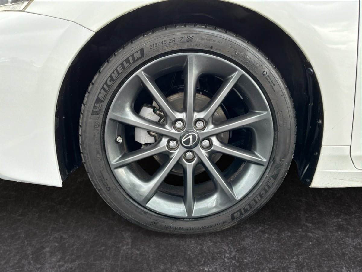 Used 2012 Lexus CT 200h Premium w/ Premium Audio Pkg (F Sport) FWD image 9