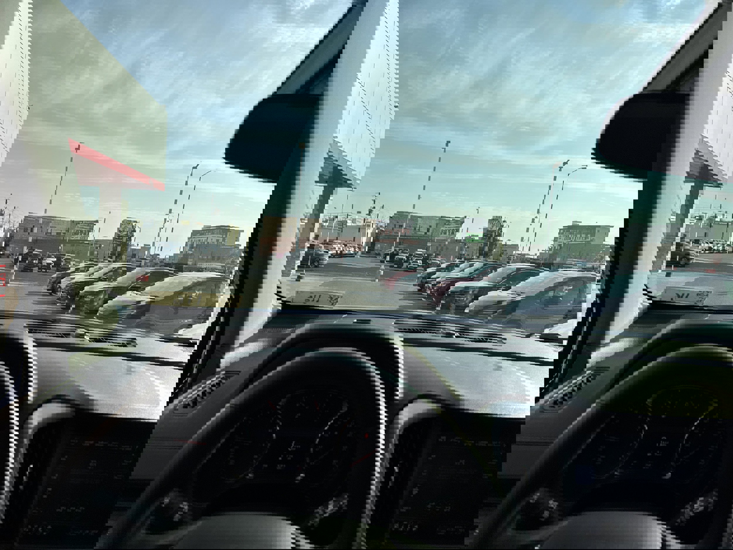 Used 2023 GMC Terrain SLT image 3