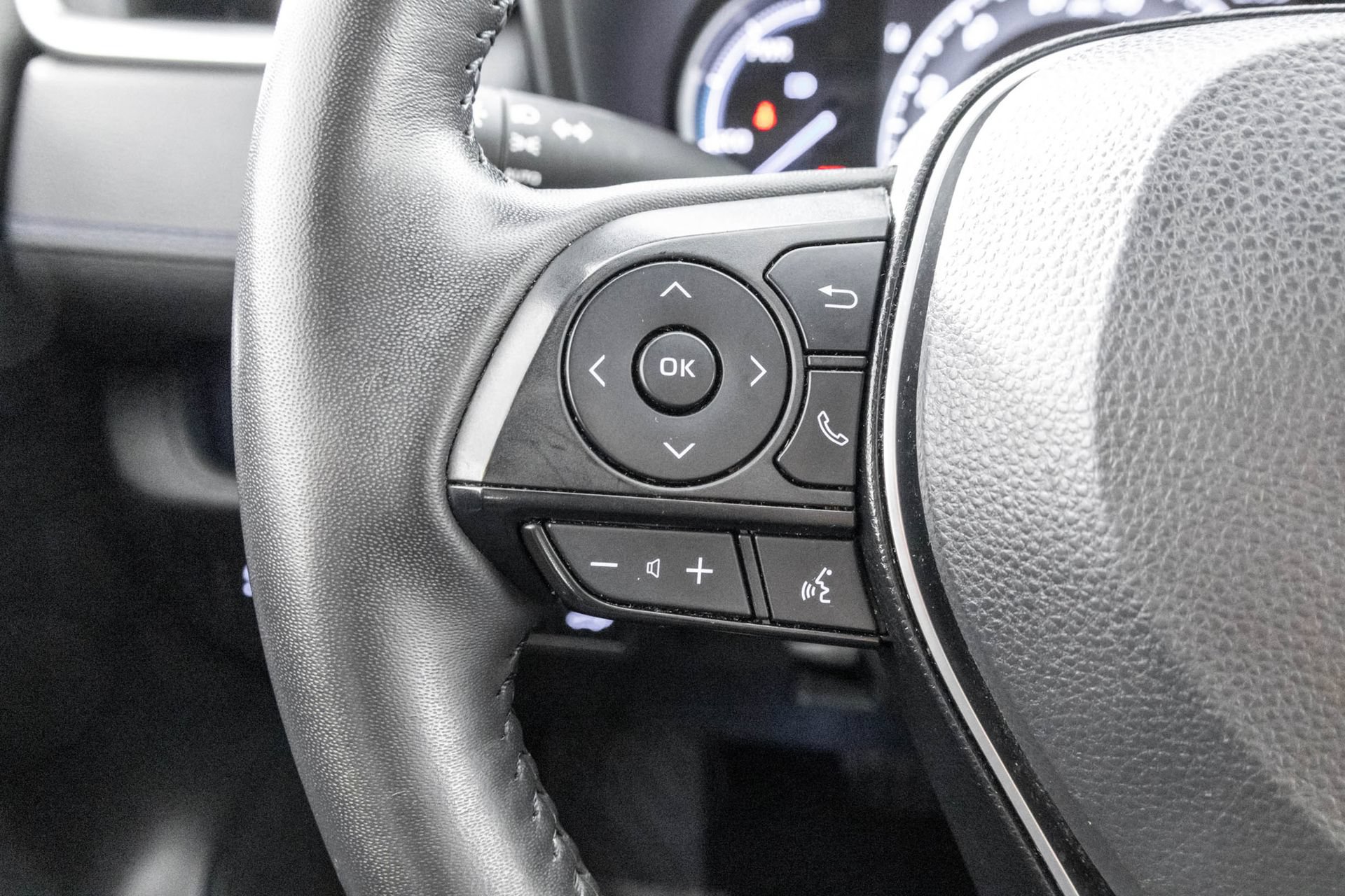Used 2022 Toyota RAV4 XSE w/ XSE Grade Weather Package AWD/4WD image 25