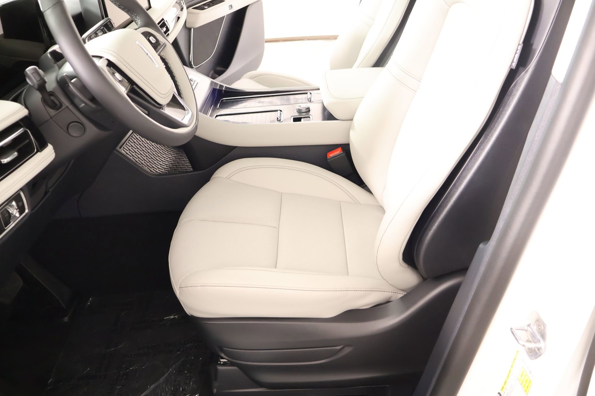 New 2026 Lincoln Aviator 2WD image 11