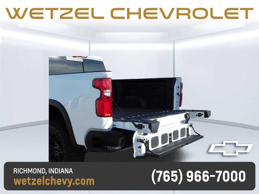 New 2026 Chevrolet Silverado 1500 ZR2 w/ Dark Appearance Package AWD/4WD image 9