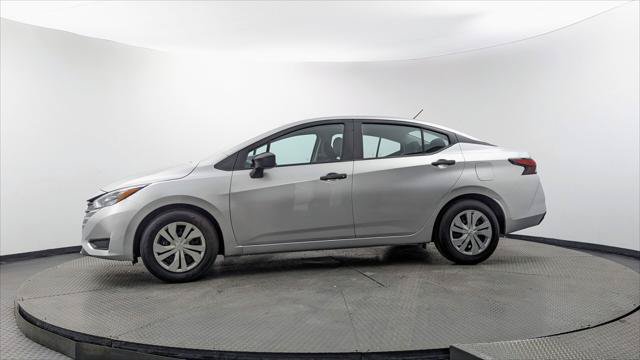 Used 2025 Nissan Versa S FWD image 3
