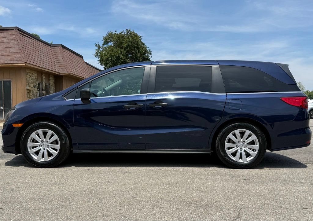 Used 2019 Honda Odyssey LX image 2