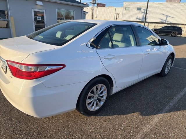 Used 2017 Toyota Camry LE FWD image 9