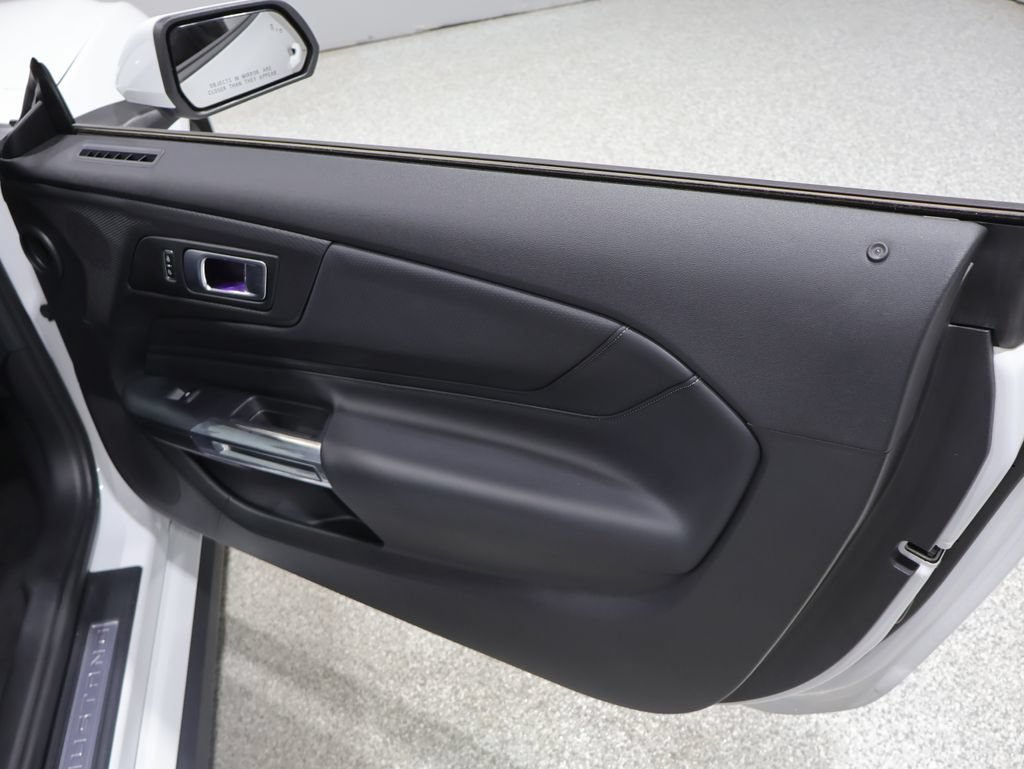 Used 2025 Ford Mustang Premium RWD image 27