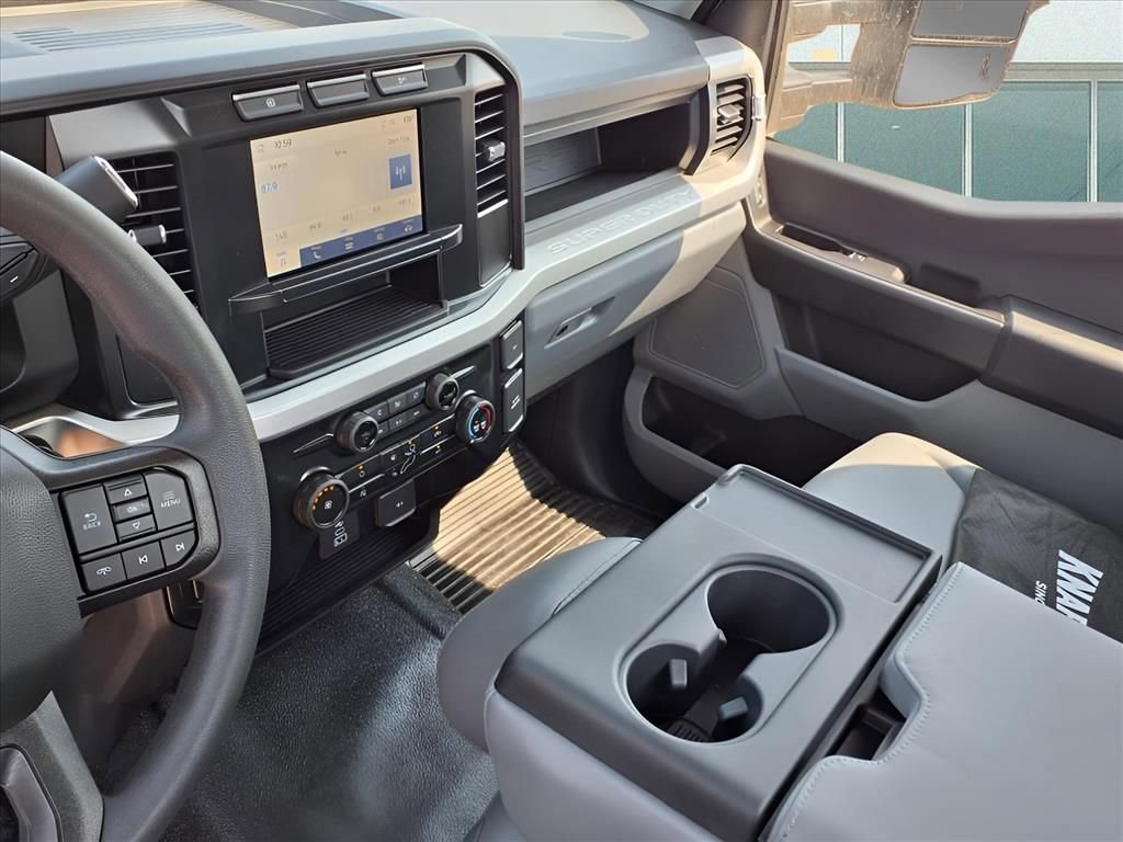 New 2024 Ford F550 2WD Regular Cab Super Duty image 5