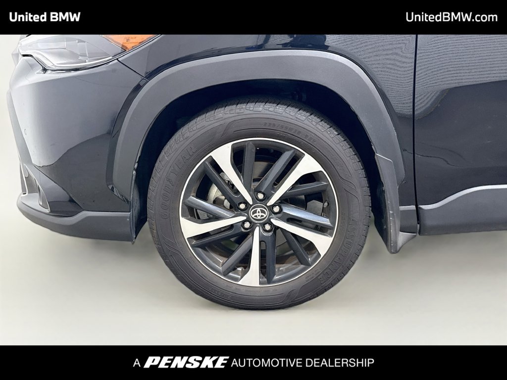 Used 2024 Toyota Corolla Cross AWD Hybrid w/ Convenience Package image 9