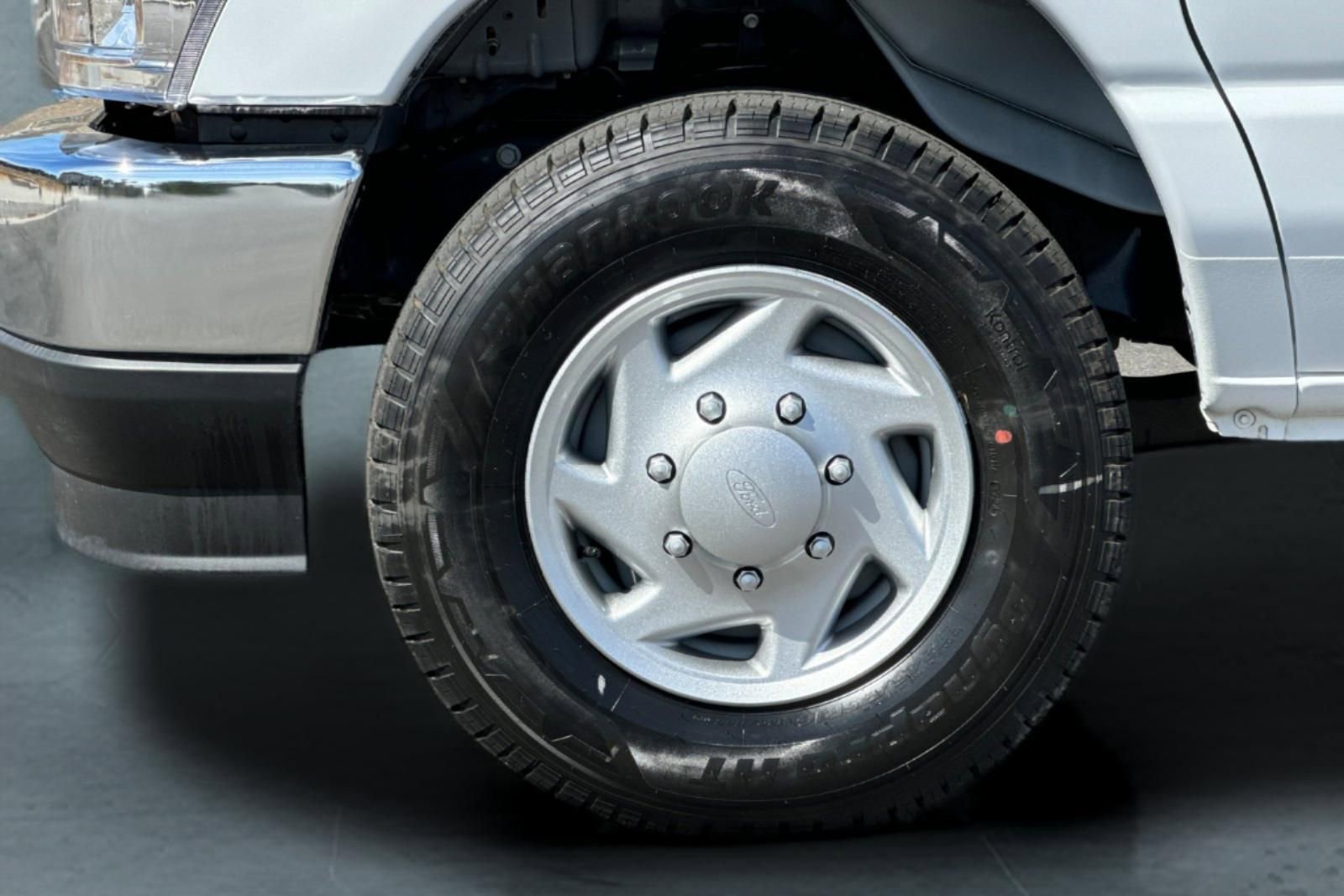 New 2026 Ford E-350 and Econoline 350 Super Duty w/ Power Equipment Group image 28