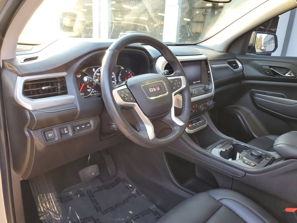 Used 2023 GMC Acadia SLT w/ Technology Package FWD image 19