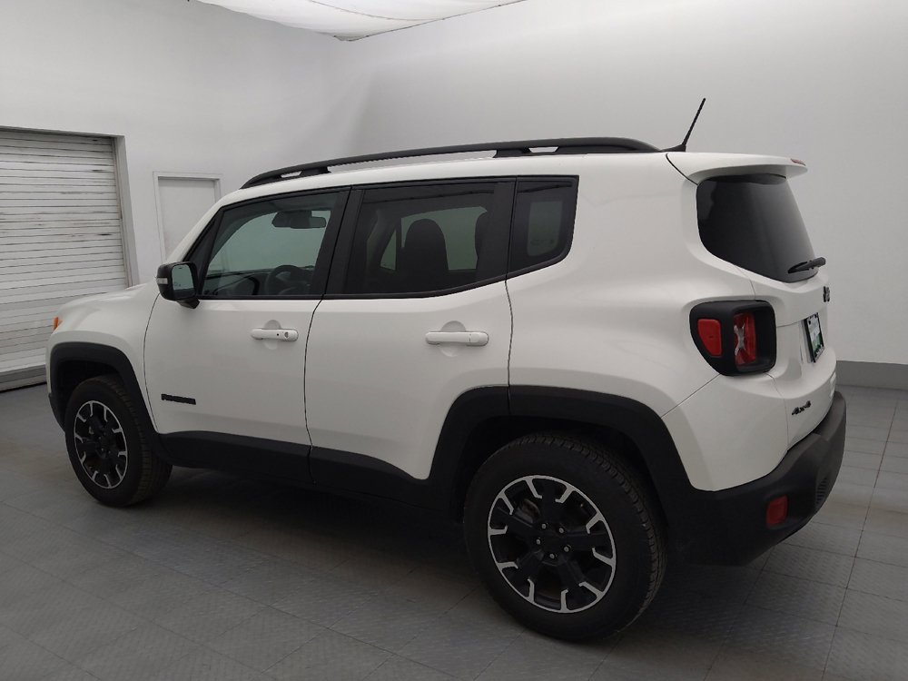 Used 2023 Jeep Renegade Latitude image 3